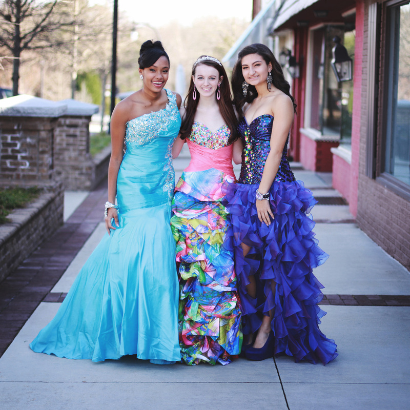Buy/Sell Prom dresses at Forever Young