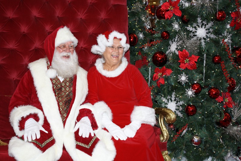 Santa returns to Atlanta Simon Centers!