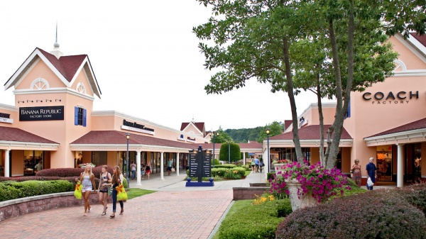 lululemon and Tory Burch Outlets come to Georgia