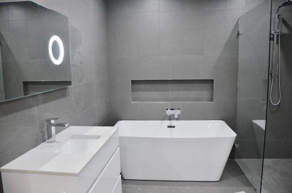 Secrets of a cheap bathroom renovation.