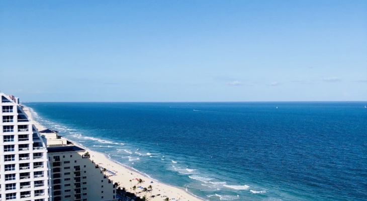 Hilton Fort Lauderdale Beach Resort: $4 / night deal!